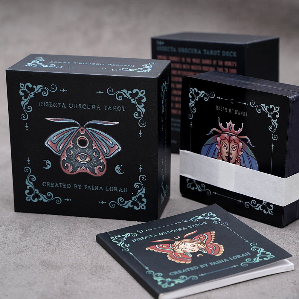 Insecta Obscura Tarot Card Deck And Guidebook The original size is 10x10cm, and the bronzing process comes with instructions. The brand is ironed with gold edge.