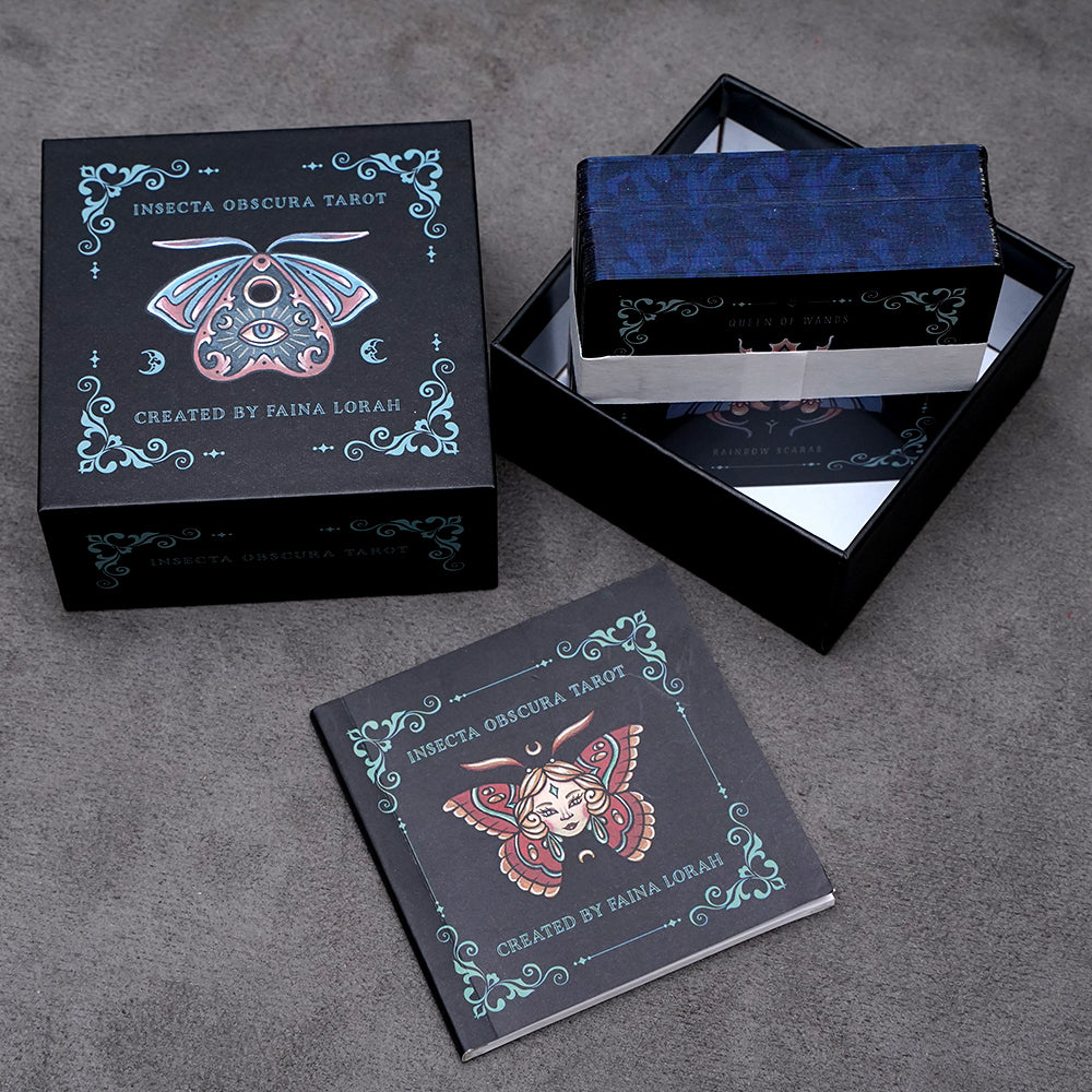 Insecta Obscura Tarot Card Deck And Guidebook The original size is 10x10cm, and the bronzing process comes with instructions. The brand is ironed with gold edge.