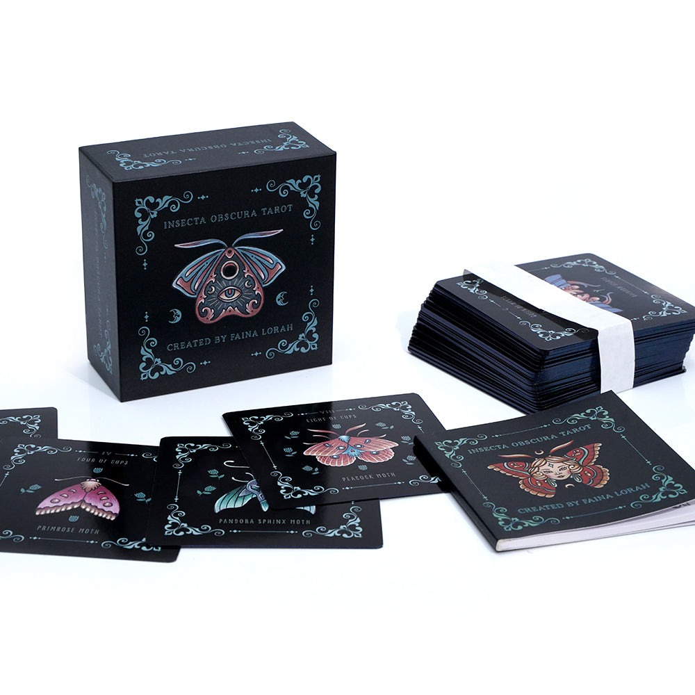Insecta Obscura Tarot Card Deck And Guidebook The original size is 10x10cm, and the bronzing process comes with instructions. The brand is ironed with gold edge.